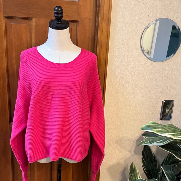 Good American Vibrant Fuchsia Crew Neck Sweater Size L - Picture 1 of 8